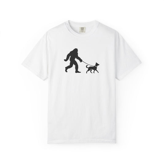 Bigfoot Walking Dog Unisex T-Shirt - Fun Graphic Tee