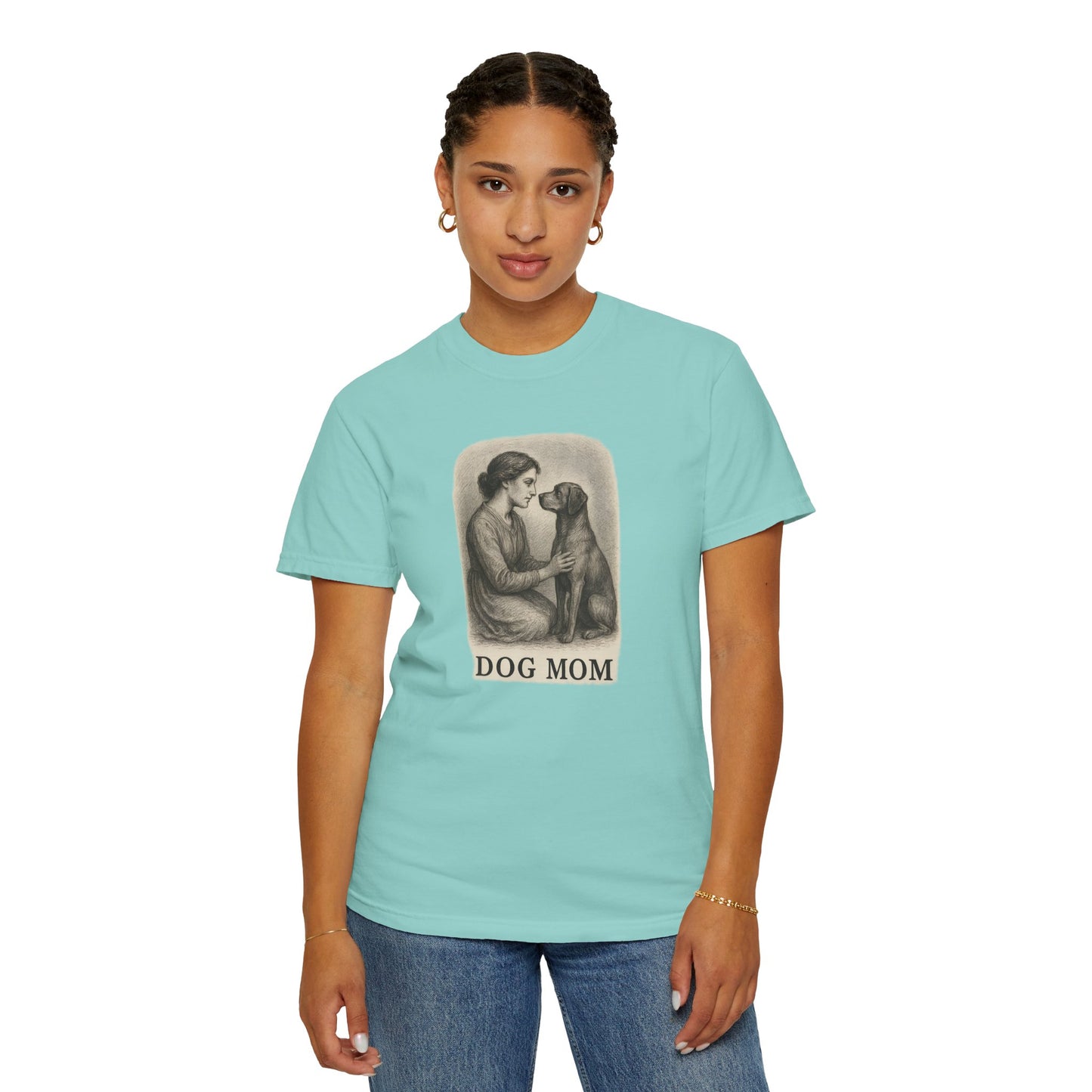 Dog Mom Unisex T-Shirt, Cozy Gift for Pet Lovers, Vintage Style Tee, Cute Dog Owner Shirt, Ideal for Birthdays and Holidays